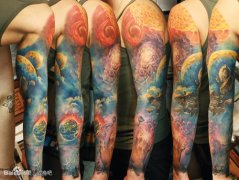男人手臂超帅气的彩色花臂星空纹身图案