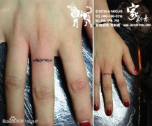 女生手指小巧图腾藤蔓纹身图案