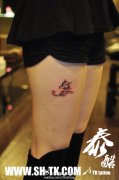 女生腿部小巧可爱的图腾猫咪纹身图案