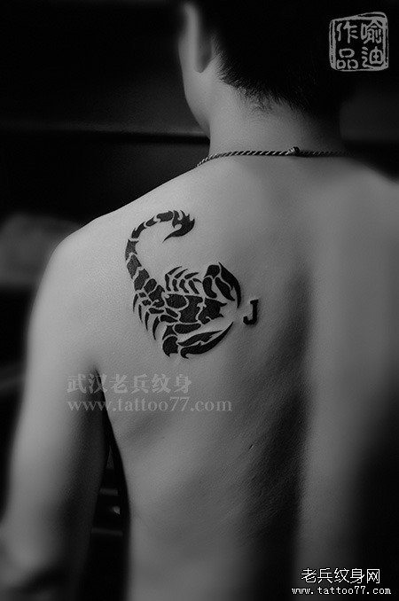 男人最喜欢的蝎子纹身图案作品由纹身师喻迪制作