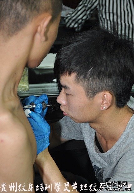 贵州纹身培训黄辉真人实操中