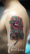 手部潮流漂亮的彩色玫瑰花纹身图案