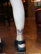 武汉老兵纹身店兵哥打造的脚部爱心翅膀纹身图案作品