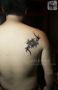 肩胛图腾纹身图案作品及意义