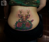 可爱小鹿加玫瑰花纹身作品及寓意遮盖旧图腾纹身