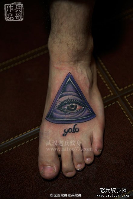 一款很特别的脚背紫色上帝之眼纹身作品