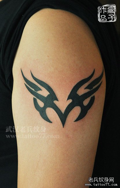 武汉纹身店疯子最新打造的大臂图腾纹身作品