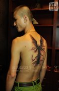 武汉纹身店喻迪打造的后背死神纹身作品及意义