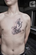 武汉最好的纹身店提供的胸口佛手纹身作品