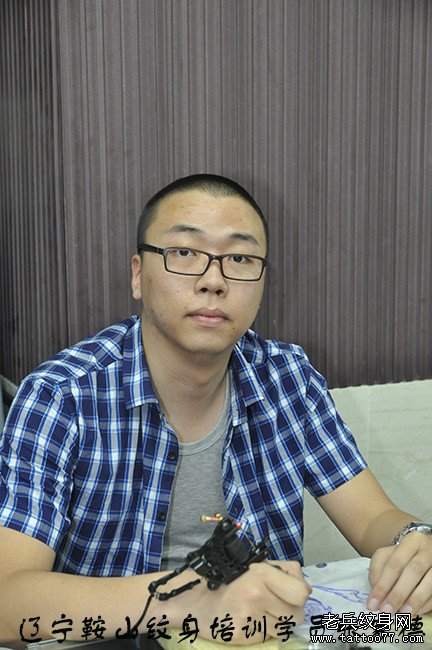 辽宁鞍山纹身培训学员张家德纹身培训中