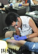 吉林省四平纹身学员孔祥新来自小腿纹身图案实操中