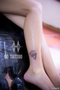 美女腿部一款小贝壳纹身图案