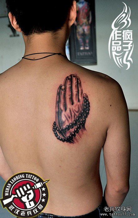 武汉专业纹身店疯子制作的后背佛手纹身图案作品