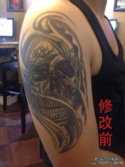 武汉专业纹身店兵哥修改的大臂欧美骷髅纹身作品