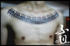 男人前胸时尚很酷的部落图腾纹身图案