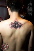 后背死神纹身作品由武汉纹身店喻迪打造