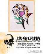 一款时尚的小虎爪纹身手稿