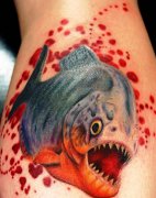 一款非常凶狠的食人鱼纹身图案