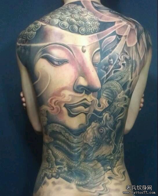 推荐给大家一款满背龙佛纹身作品