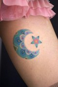 女生腿部潮流经典的图腾月亮纹身图案