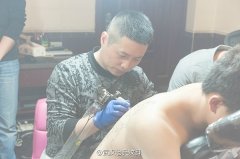 2013年12月6日兵哥打造满背般若纹身作品现场
