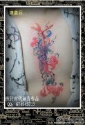 胸前好看精美的花卉蜻蜓纹身图案