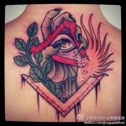 后背潮流时尚的鬼手与上帝之眼纹身图案