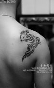 潮流好看的一款图腾兔子纹身图案