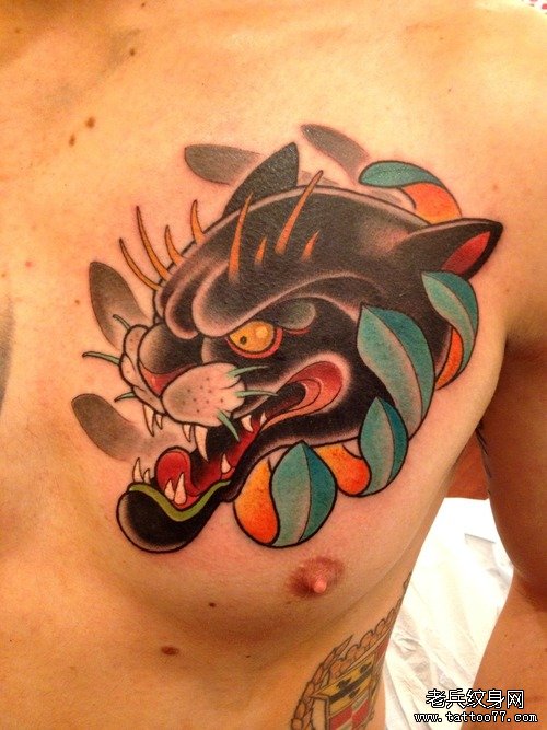 分享一款胸口狼头纹身图案