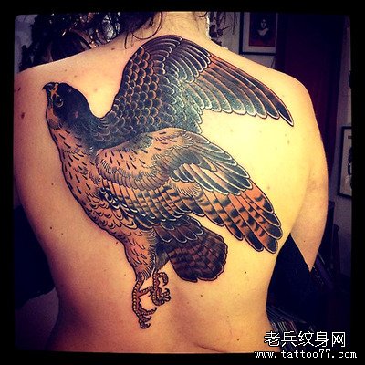 武汉老兵纹身为大家推荐一款满背老鹰纹身图案