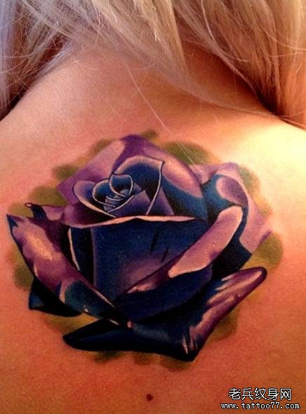 分享一款紫色漂亮玫瑰花纹身图案