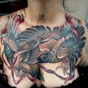推荐一款漂亮的胸口纹身作品