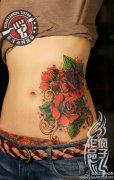 为来自呼和浩特的美女打造的腹部school玫瑰花纹身作品
