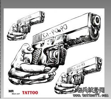 武汉最时尚的纹身店推荐一组手枪纹身图案