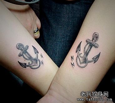 一款情侣船锚纹身图案有武汉最好的纹身店推荐