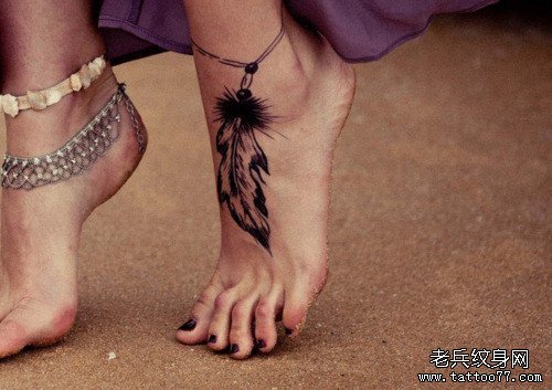武汉tattoo店提供一款脚部羽毛tattoo图案