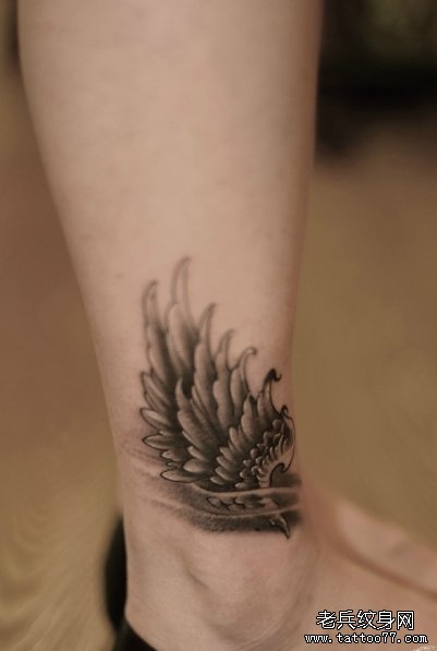 武汉最好的纹身店推荐一款脚踝翅膀tattoo图案