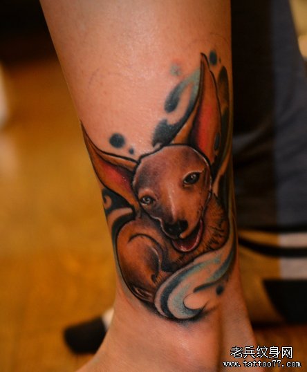 腿部一款tattoo图案由武汉最好的纹身店推荐