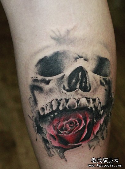武汉tattoo店推荐一款腿部骷髅头玫瑰tattoo图案