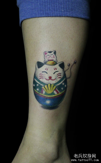 小腿招财猫纹身图案由武汉最好的纹身店推荐