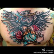一款胸部彩色纹身图案由武汉最好的纹身店推荐
