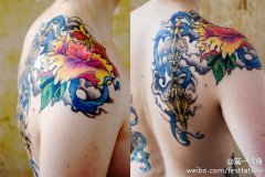一款彩色肩背法器牡丹纹身图案由武汉纹身店推荐