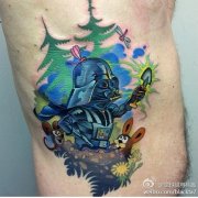 武汉最好的纹身店推荐一款腰部school彩色黑武士纹身图案