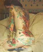 武汉纹身店推荐一款女性彩色满背纹身图案