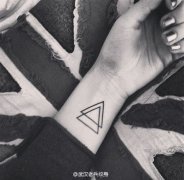 手腕纹身图案由武汉最好的纹身店推荐