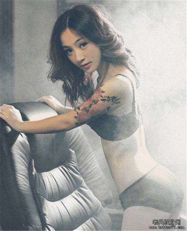 性感美女手臂个性纹身图案由武汉纹身店推荐