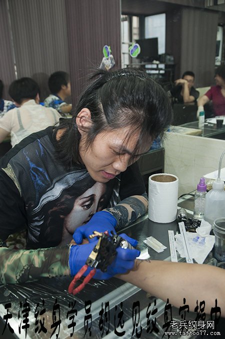天津纹身培训学员胡远见武汉纹身学习中