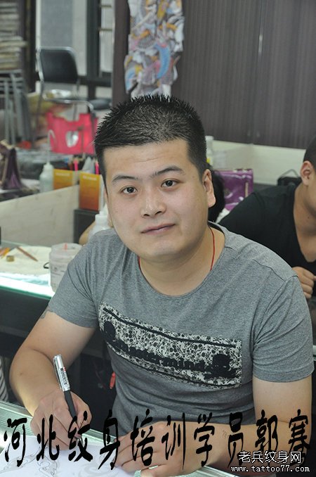 河北纹身培训学员郭骞纹身培训学习中