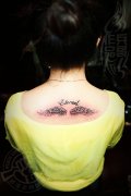 后背天使翅膀纹身作品由武汉纹身师兵哥打造