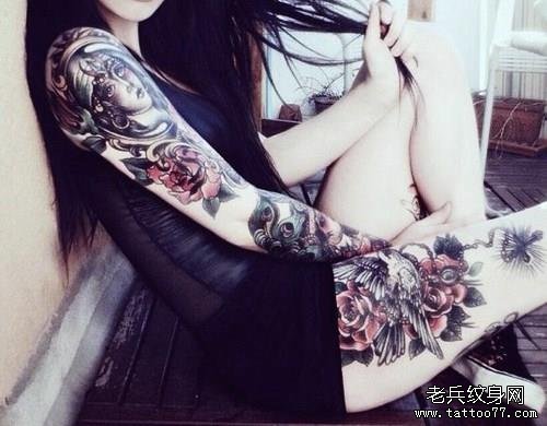 女性花臂花腿纹身图案由武汉纹身店推荐